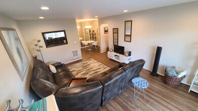1707 Pacific Coast Hwy in Hermosa Beach, CA - Building Photo - Building Photo