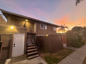 17102 Emerald Ln, Unit C in Huntington Beach, CA - Building Photo - Building Photo