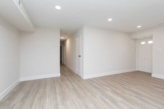 Lakeview Terrace in Fairless Hills, PA - Building Photo - Building Photo