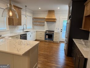 797 St Charles Ave NE in Atlanta, GA - Building Photo - Building Photo