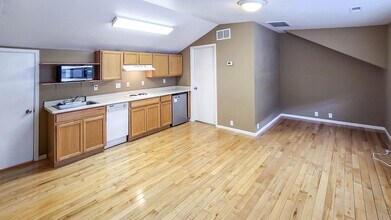 2404 St Paul Dr in Colorado Springs, CO - Building Photo - Building Photo