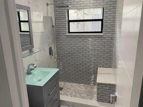 1023 SW 15th Terrace in Fort Lauderdale, FL - Building Photo - Building Photo