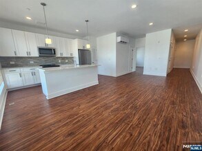 77 Ridge Rd in North Arlington, NJ - Building Photo - Building Photo