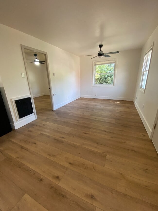 property at 120 Bellerive Blvd