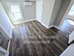 511 Cummings St in Gibsonville, NC - Foto de edificio - Building Photo