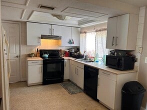 4009 Bancroft Dr in Holiday, FL - Building Photo - Building Photo