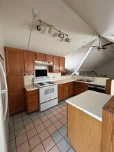 24 N 3rd St, Unit E in Womelsdorf, PA - Building Photo - Building Photo