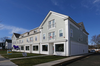 Bayside in Niantic, CT - Foto de edificio - Building Photo