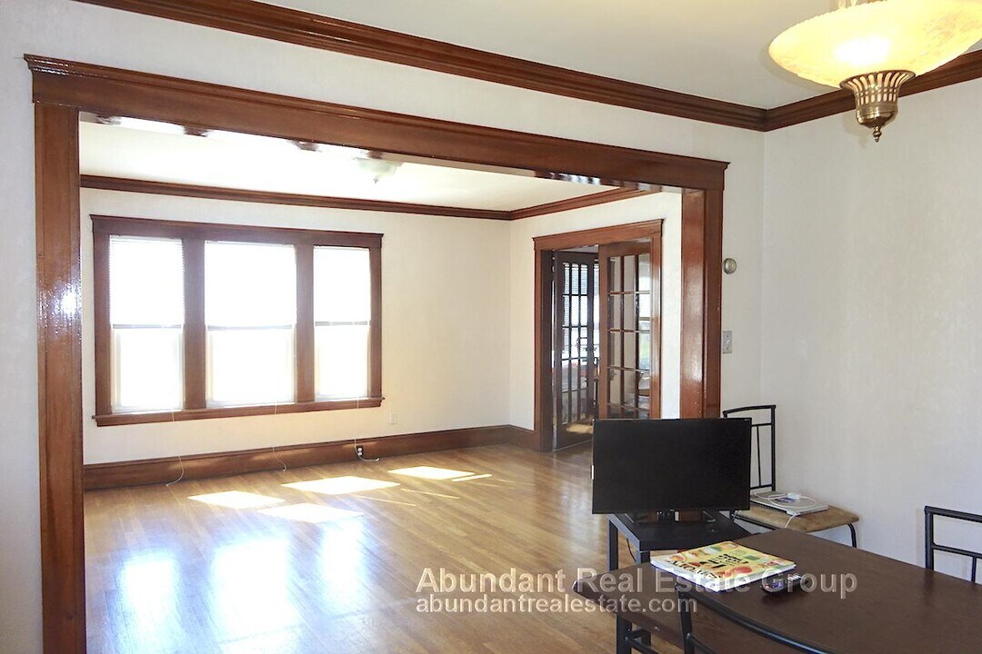 115 Playstead Rd in Medford, MA - Building Photo