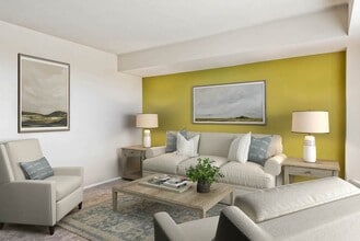 Cavalier Club in Falls Church, VA - Building Photo - Building Photo