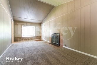 67 Austin Ave in Carpentersville, IL - Foto de edificio - Building Photo