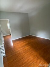 1387 Finnegans Ln in Kendall Park, NJ - Building Photo - Building Photo