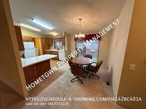 6313 Aldea Ct SE in Lacey, WA - Foto de edificio - Building Photo