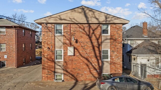 The Shuttle in Omaha, NE - Foto de edificio - Building Photo