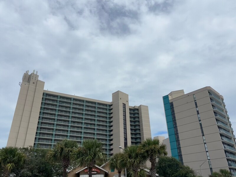 201 74th Ave N in Myrtle Beach, SC - Foto de edificio