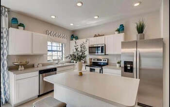 1116 SW 7th Ct in Florida City, FL - Foto de edificio - Building Photo