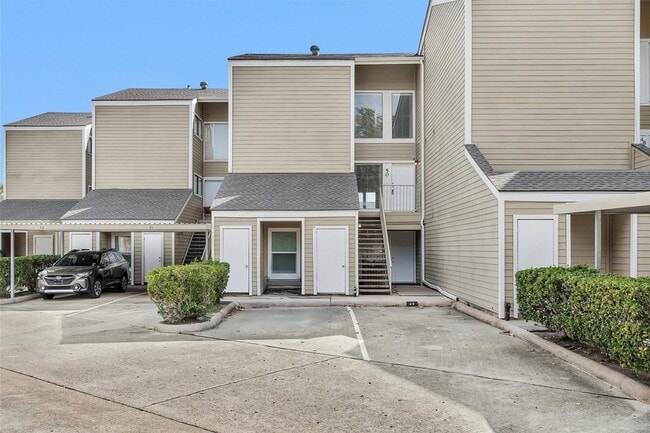 50 April Point Dr S, Unit 50 in Montgomery, TX - Foto de edificio - Building Photo