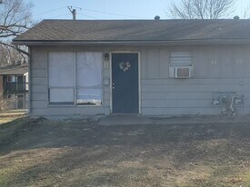 6203 E 153 Terrace, Unit B in Grandview, MO - Building Photo