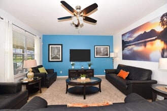 1299 Yorkshire Ct in Davenport, FL - Building Photo - Building Photo
