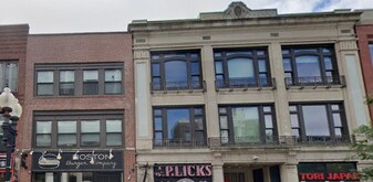 1102 Boylston St, Unit 1T in Boston, MA - Building Photo