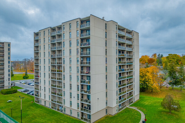 Bryden Apartments in Guelph, ON - Building Photo - Building Photo