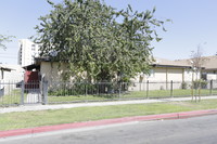 1807 W Glen Ave in Anaheim, CA - Building Photo - Building Photo