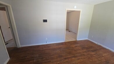 1104 Slash Pine Ln in Columbia, SC - Building Photo - Building Photo