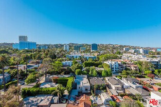 838 N Doheny Dr in West Hollywood, CA - Building Photo - Building Photo