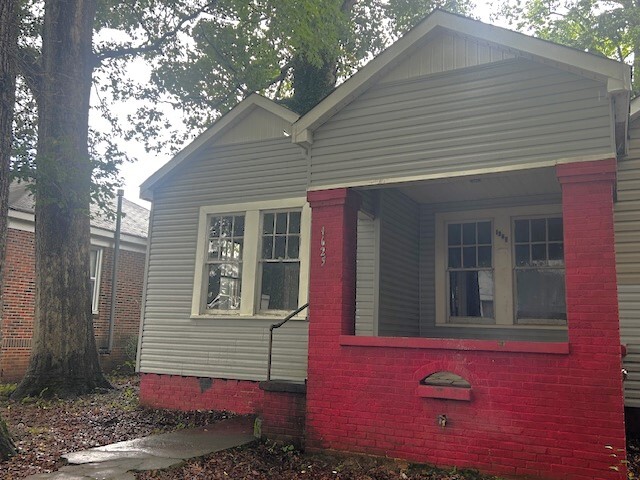 property at 1625 Christine Dr