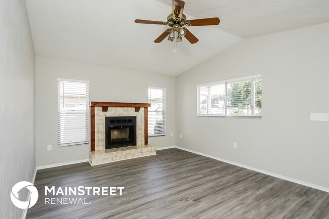 1080 Bacon Ave in Sarasota, FL - Building Photo - Building Photo