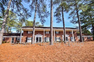 2310 Barrington Cir in Fayetteville, NC - Building Photo