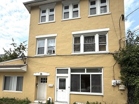 41 Tyson Pl in Bergenfield, NJ - Building Photo