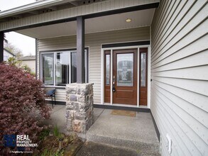 14424 Sandy Glen Ln E in Puyallup, WA - Building Photo - Building Photo