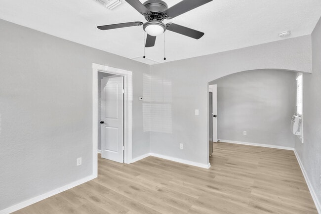 1485 Hamlet Ave in Clearwater, FL - Building Photo - Building Photo