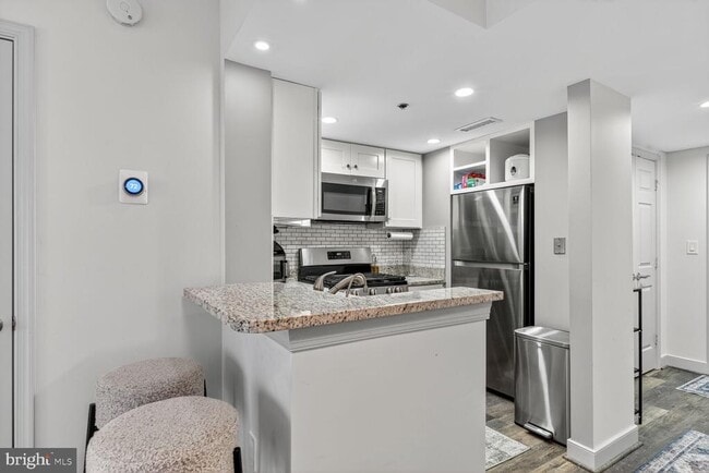 1050 N Taylor St in Arlington, VA - Building Photo - Building Photo