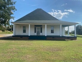 4876-4870 US-70 in Brownsville, TN - Building Photo