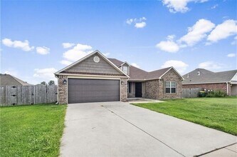 611 Lasso Ln in Centerton, AR - Building Photo - Building Photo