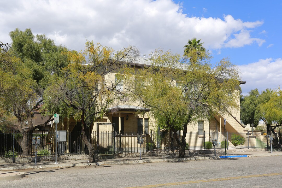 346-348 S 6th Ave in Tucson, AZ - Foto de edificio