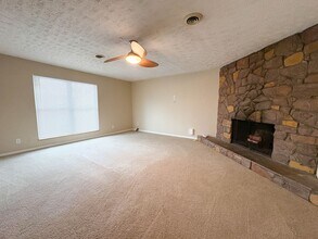 6552 Grist Mill Rd in Fayetteville, NC - Building Photo - Building Photo