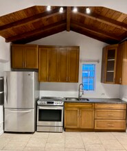 625 NE 88th St in Miami Shores, FL - Foto de edificio - Building Photo