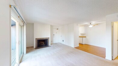 521 Alameda del Prado in Novato, CA - Building Photo - Building Photo