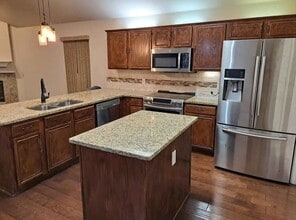 5322 Creek Ct in Garland, TX - Building Photo - Building Photo