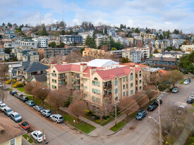 Windsor Court Apartments in Seattle, WA - Foto de edificio - Building Photo