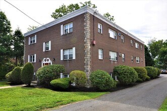 594 Franklin St in Melrose, MA - Building Photo - Building Photo