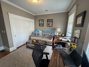 3 Grimes St, Unit 1 in Boston, MA - Foto de edificio - Building Photo