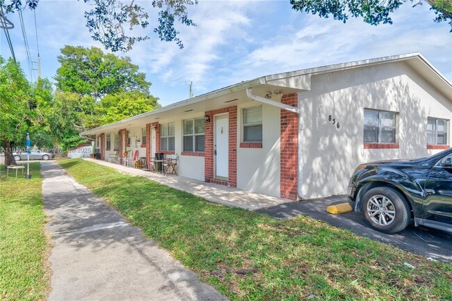 property at 856 SW 10th St