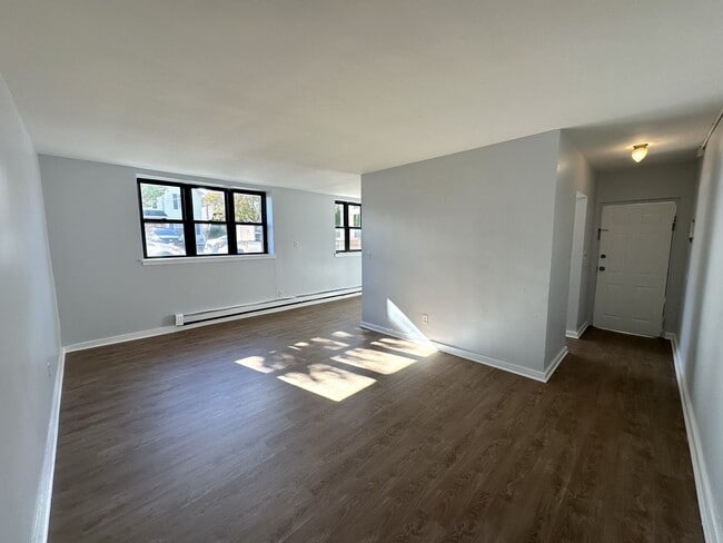 25 Henry Ave in New Brunswick, NJ - Building Photo - Building Photo