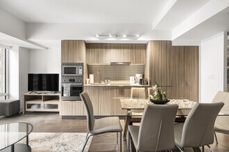 2 Phipps St in Toronto, ON - Building Photo - Building Photo