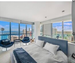 1300 Brickell Bay Dr, Unit #3208 in Miami, FL - Foto de edificio - Building Photo