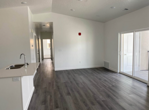 462 W 40 S in Providence, UT - Building Photo - Building Photo